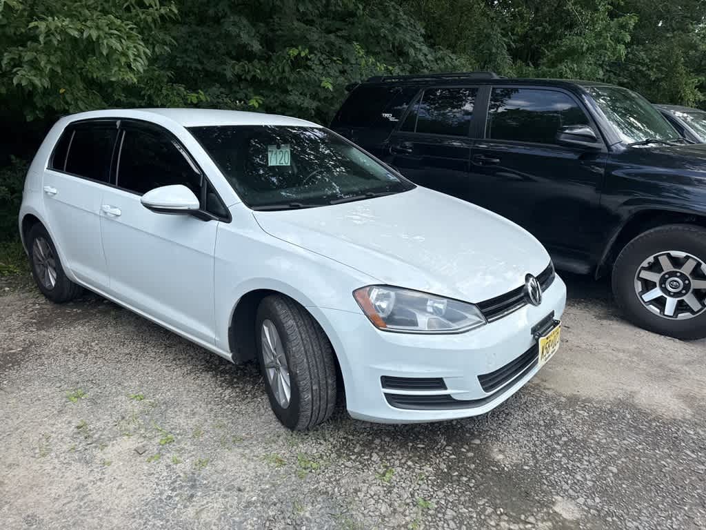 Thumbnail: 2015 Volkswagen Golf - 4