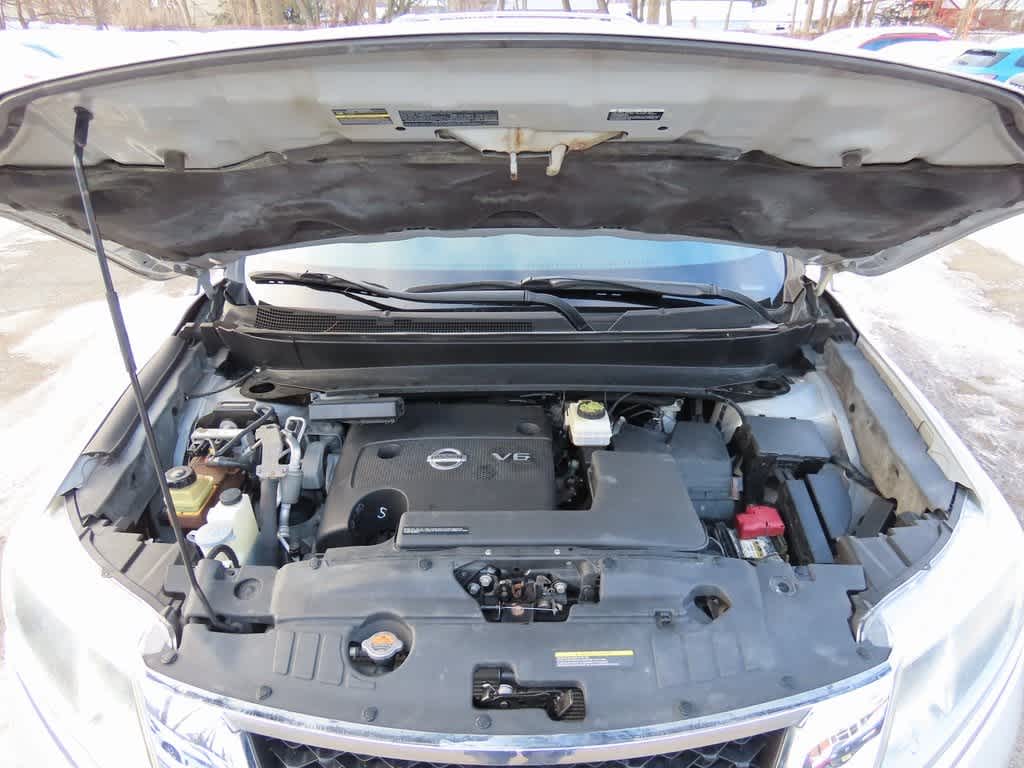 Thumbnail: 2016 Nissan Pathfinder - 8