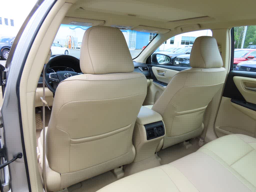 Thumbnail: 2015 Toyota Camry - 14