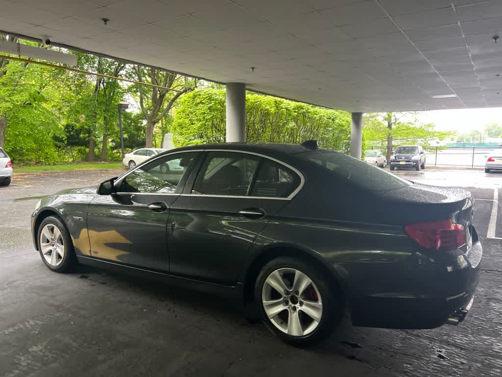 Thumbnail: 2013 BMW 5 Series - 24