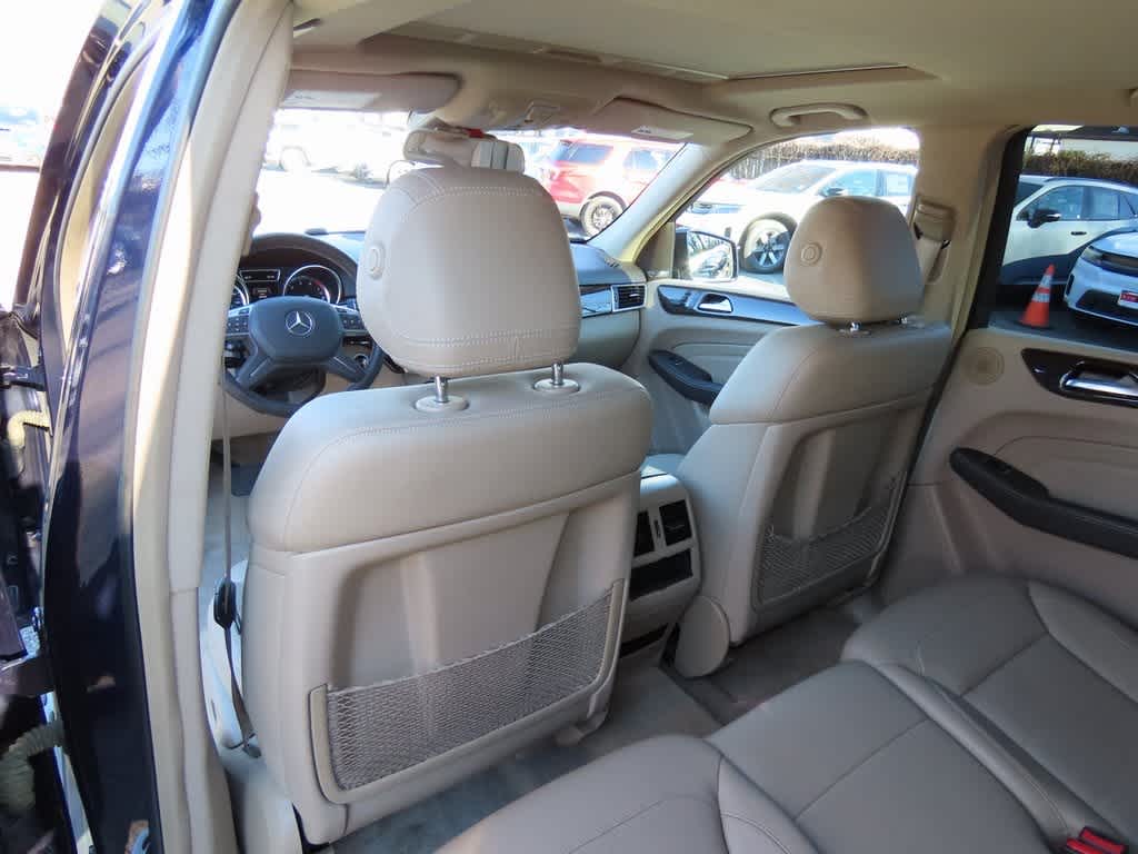 Thumbnail: 2015 Mercedes-Benz M-Class - 16