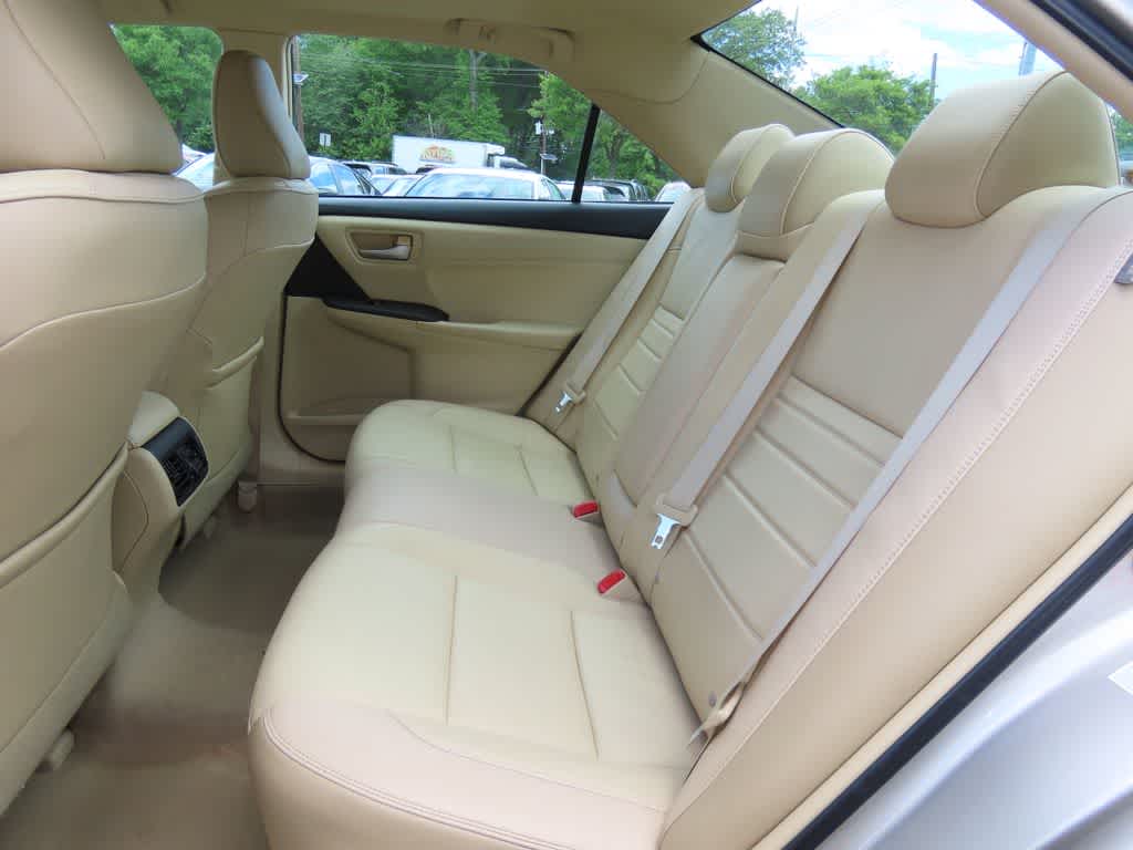 Thumbnail: 2015 Toyota Camry - 13