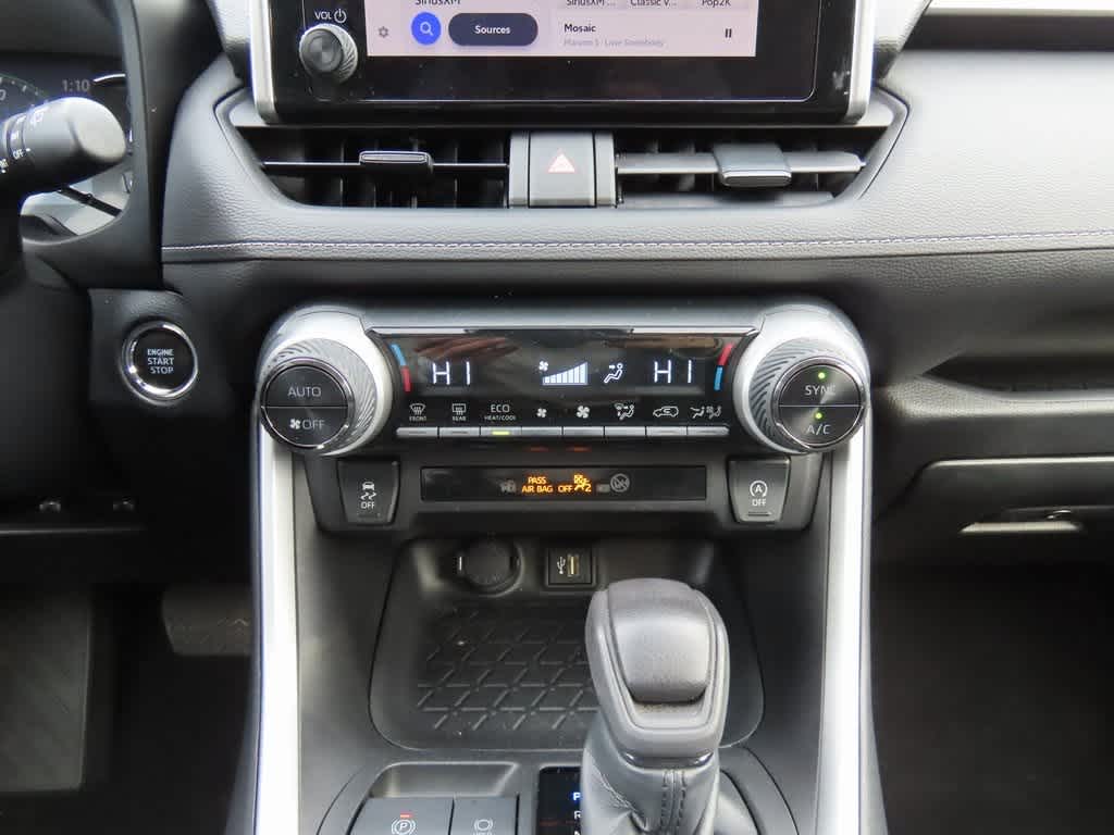 Thumbnail: 2023 Toyota RAV4 - 20