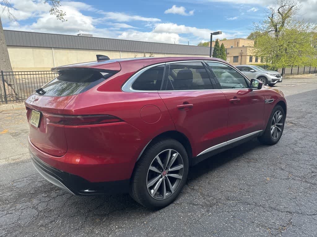 Thumbnail: 2021 Jaguar F-Pace - 18