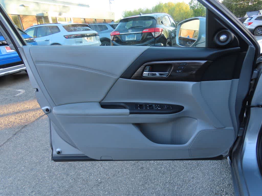 Thumbnail: 2016 Honda Accord - 15