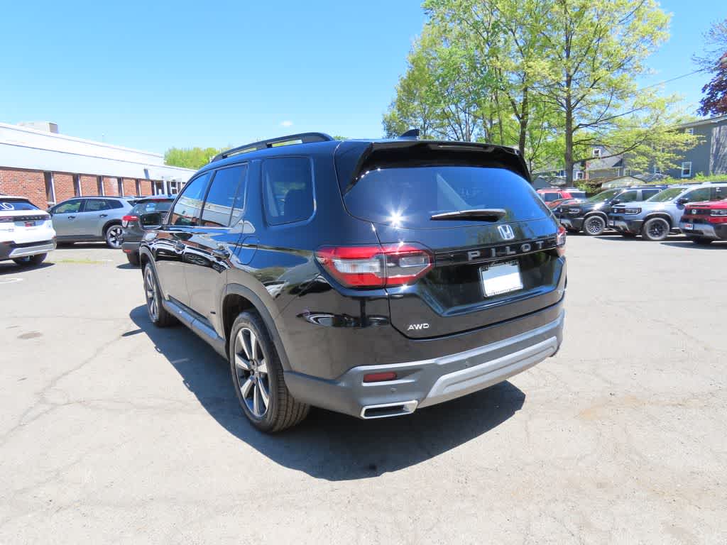 Thumbnail: 2023 Honda Pilot - 4