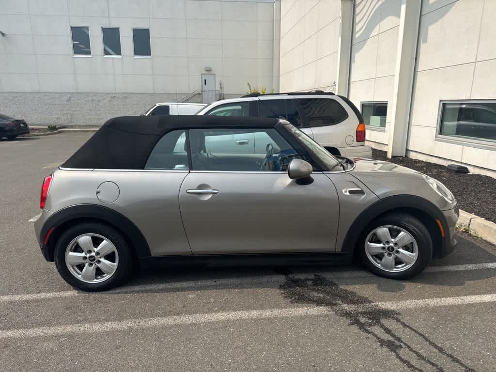 Thumbnail: 2016 MINI Cooper Convertible - 4