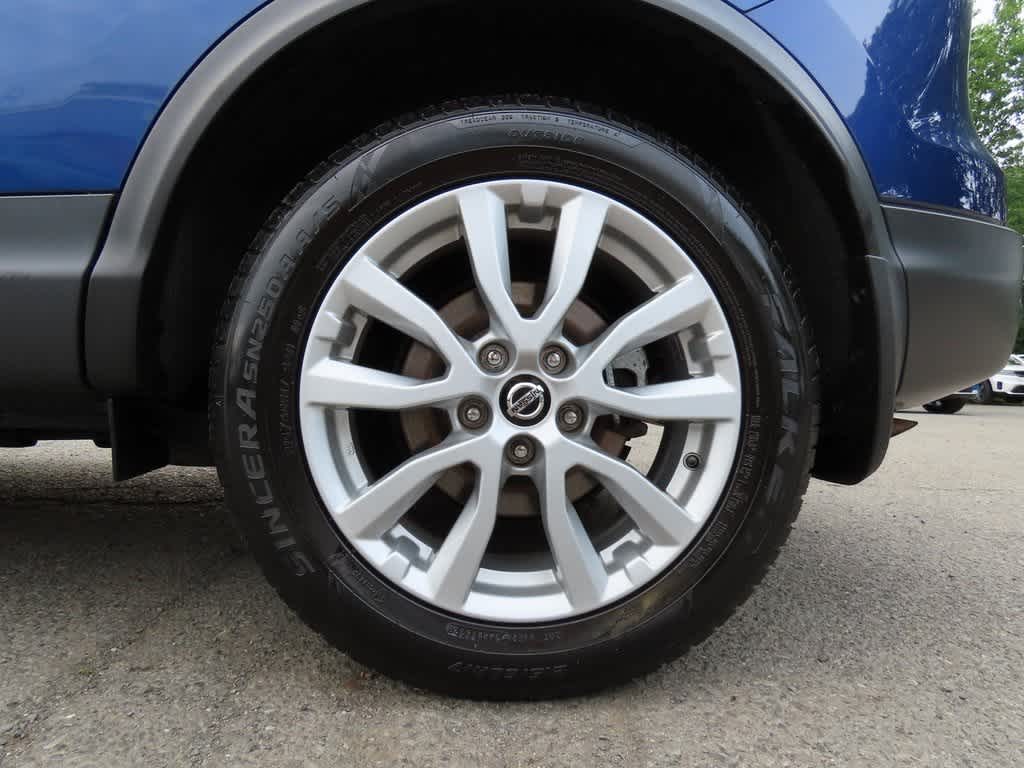 2022 Nissan Rogue Sport SV 9