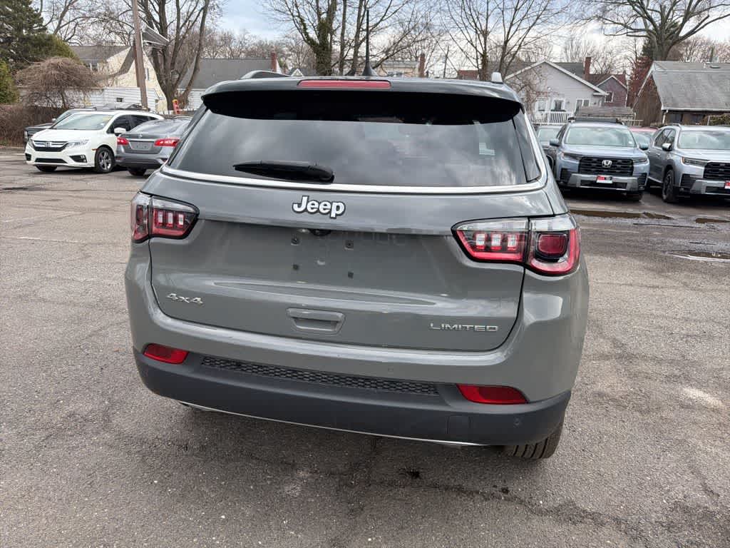 Thumbnail: 2023 Jeep Compass - 12