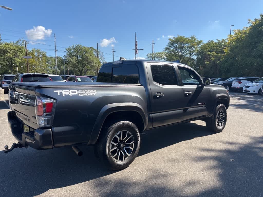 Thumbnail: 2022 Toyota Tacoma - 8