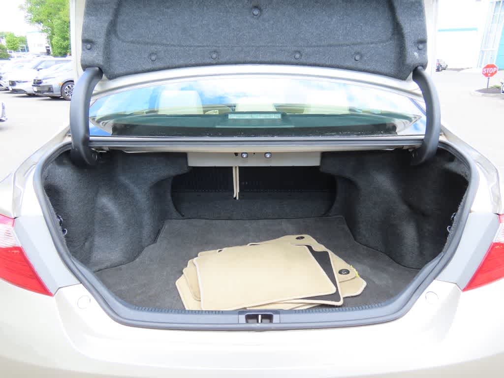 Thumbnail: 2015 Toyota Camry - 11