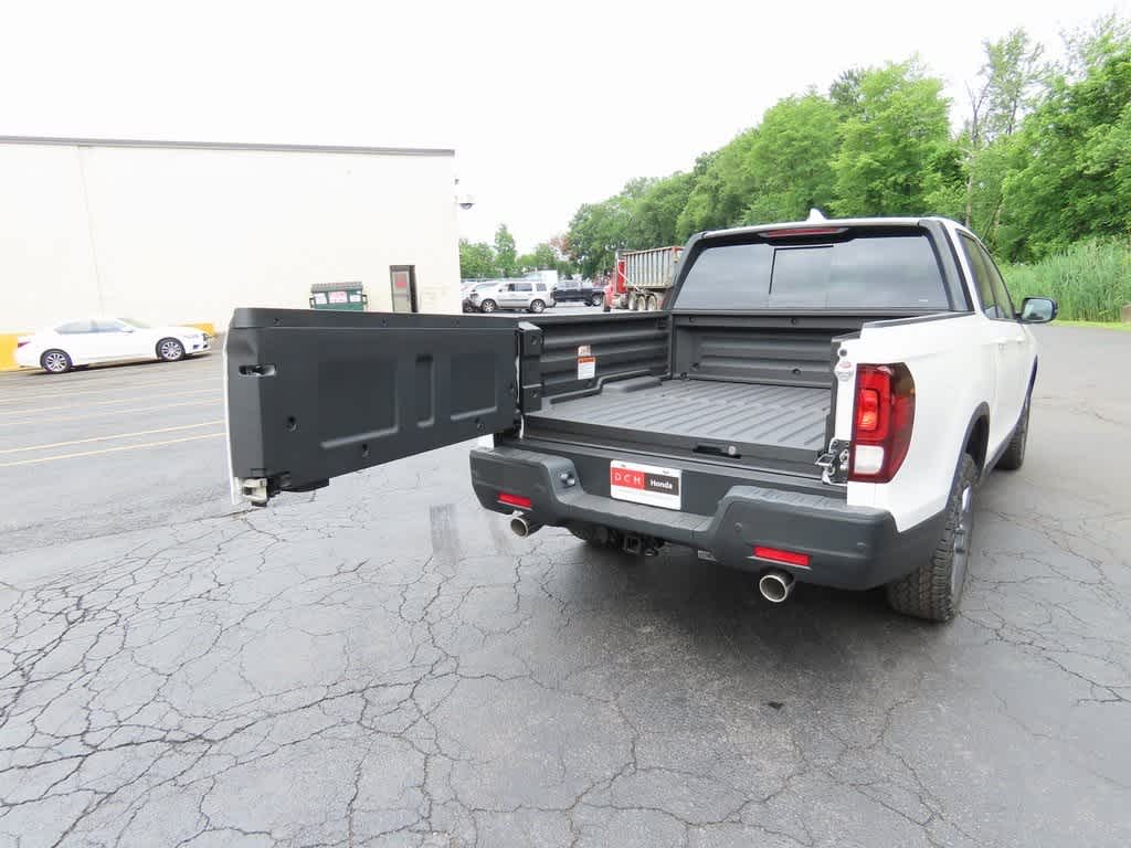 Thumbnail: 2025 Honda Ridgeline - 11