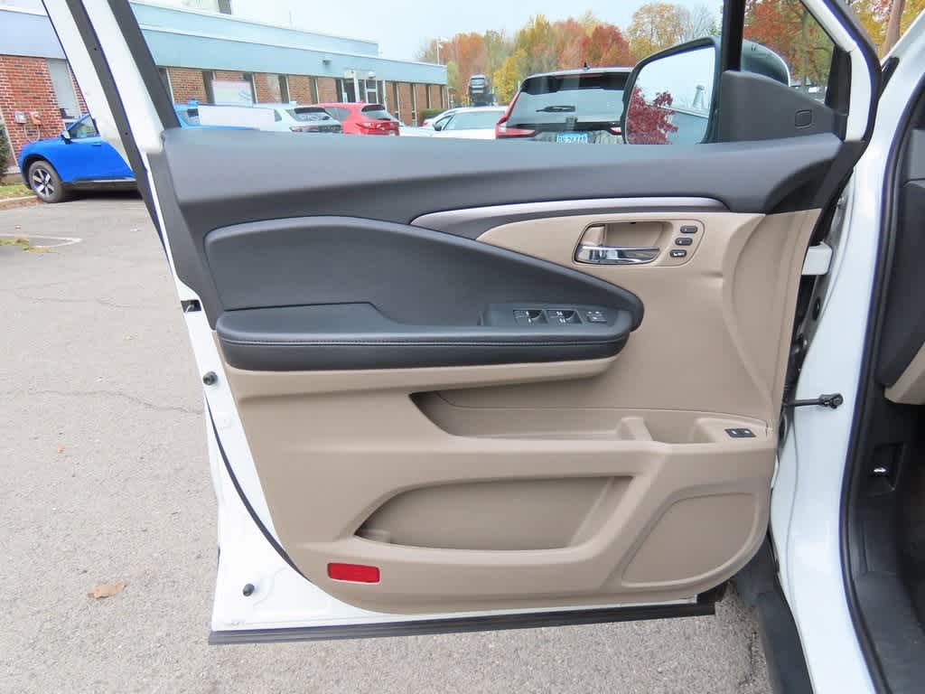 Thumbnail: 2022 Honda Pilot - 17