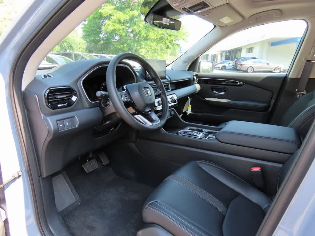 New 2025 Honda Pilot Touring SUV