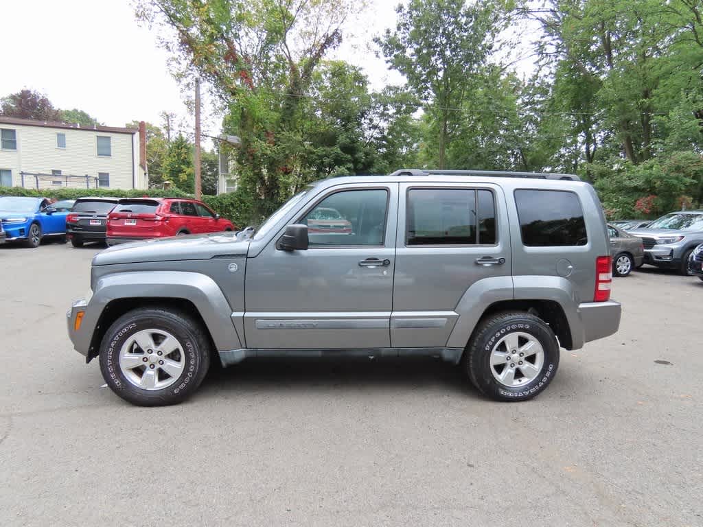 Thumbnail: 2012 Jeep Liberty - 3