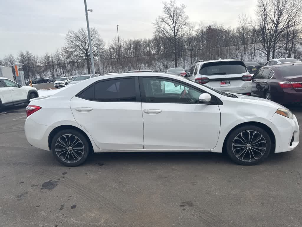 Thumbnail: 2015 Toyota Corolla - 7