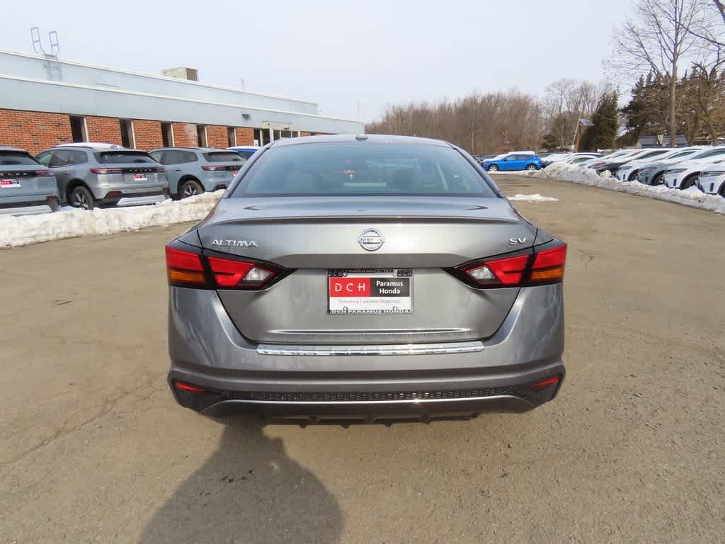 Thumbnail: 2022 Nissan Altima - 5