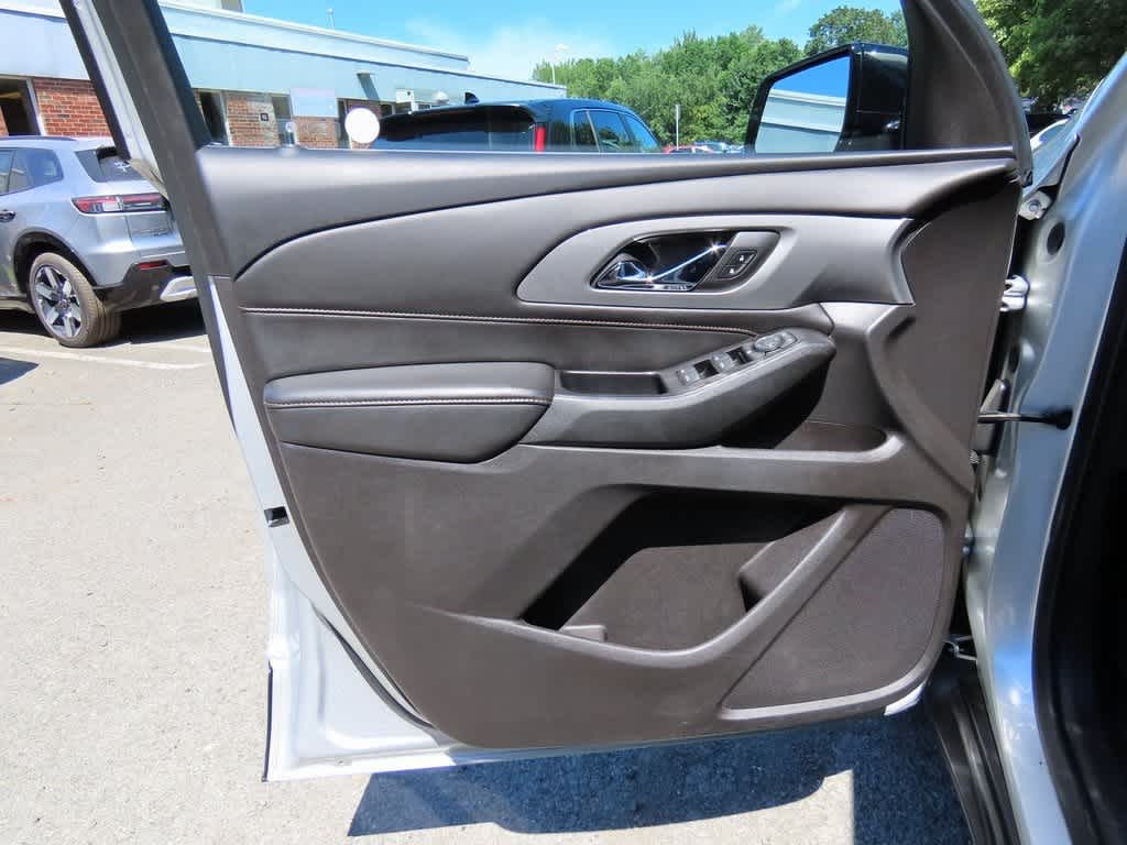 Thumbnail: 2019 Chevrolet Traverse - 16