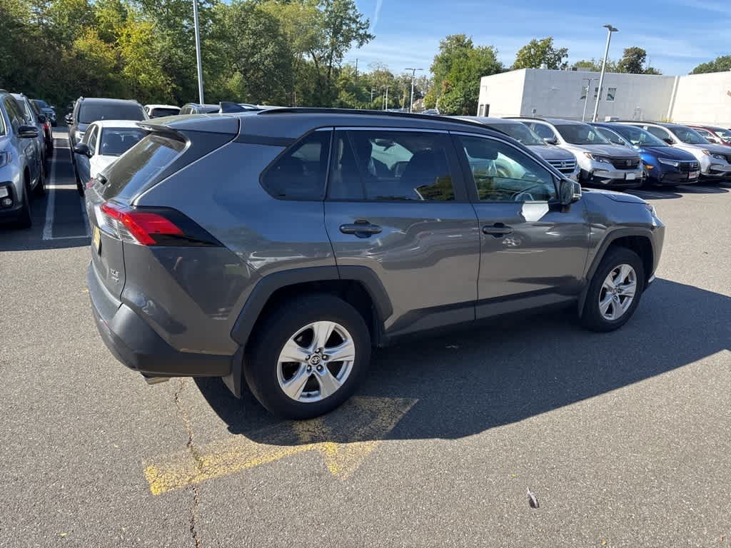Thumbnail: 2021 Toyota RAV4 - 8