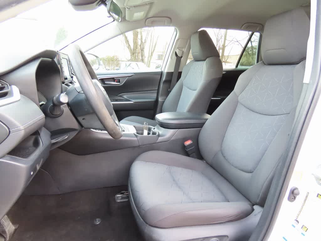 Thumbnail: 2020 Toyota RAV4 - 12