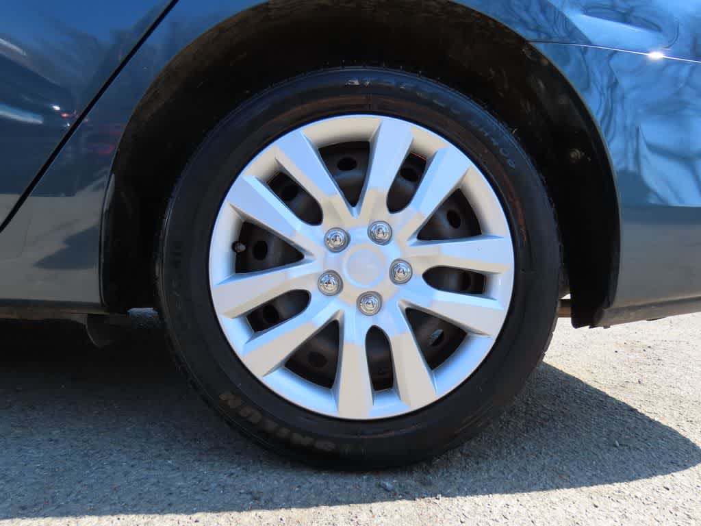 Thumbnail: 2013 Nissan Sentra - 9