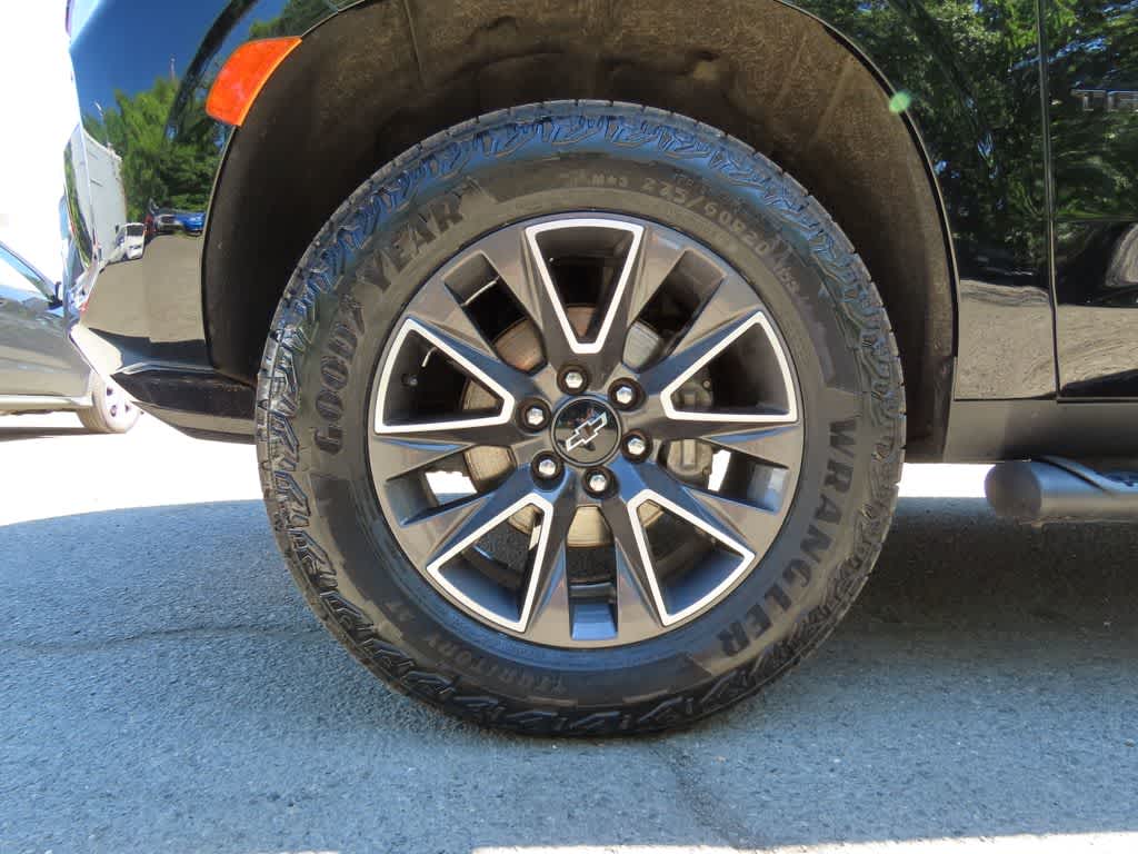 Thumbnail: 2023 Chevrolet Tahoe - 9
