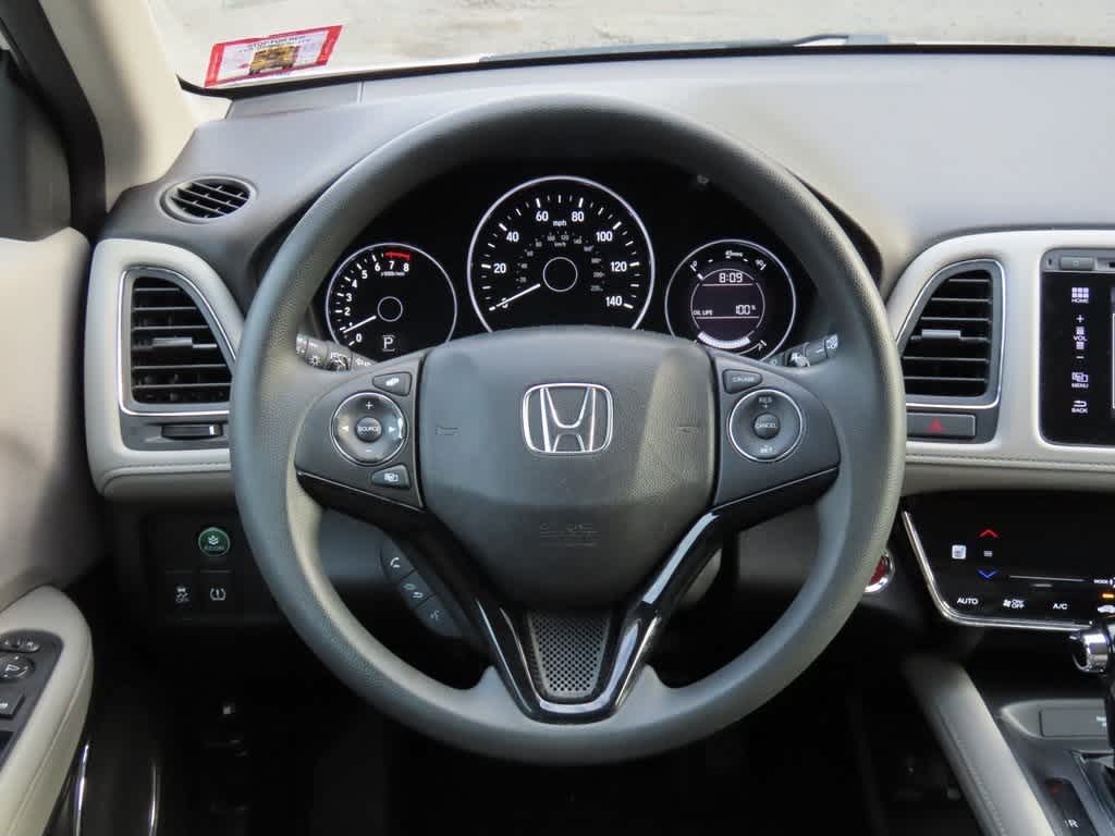 Thumbnail: 2016 Honda HR-V - 17