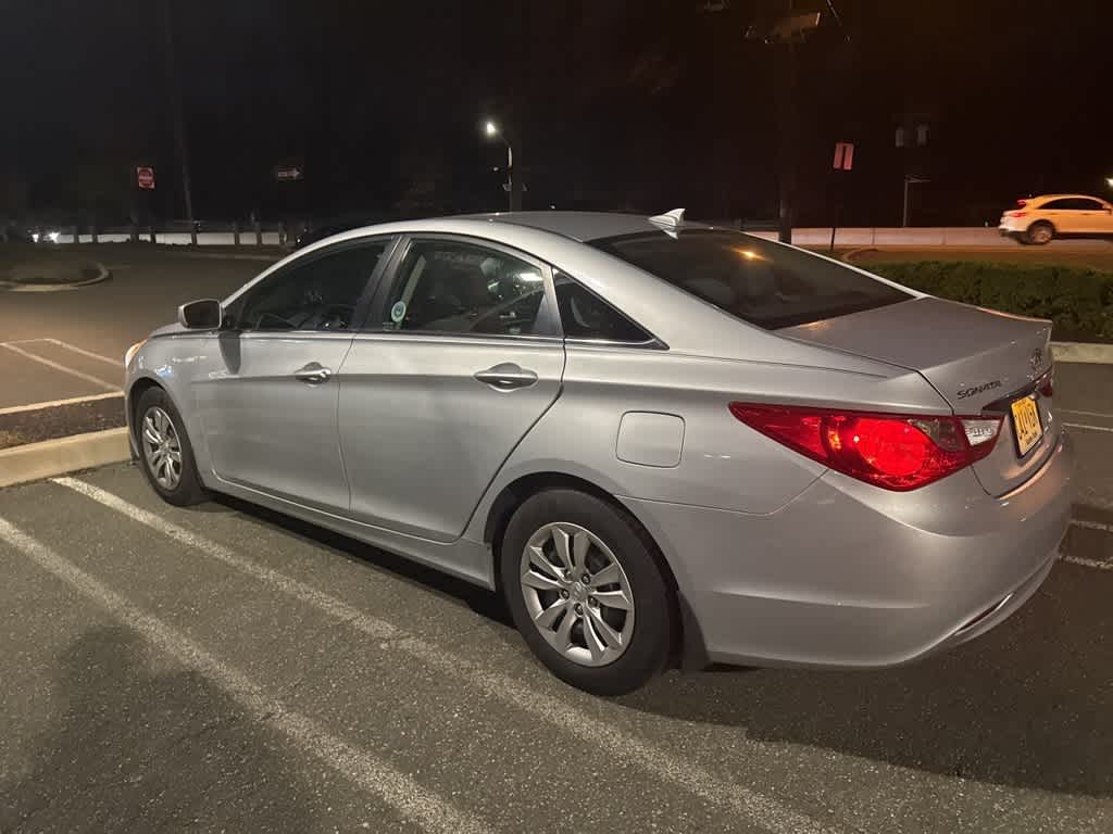 Thumbnail: 2012 Hyundai Sonata - 8