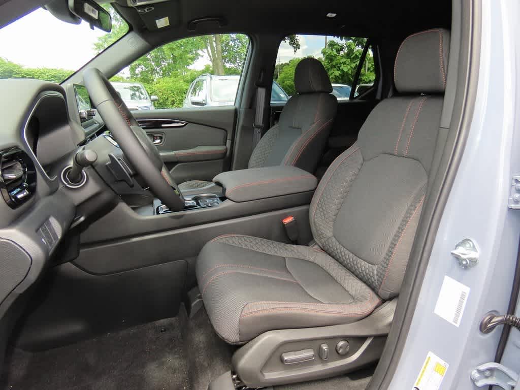 2025 Honda Pilot Sport 12