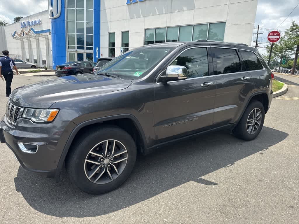 Thumbnail: 2018 Jeep Grand Cherokee - 3
