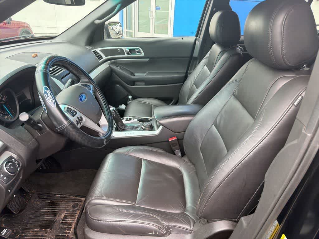 Thumbnail: 2015 Ford Explorer - 19