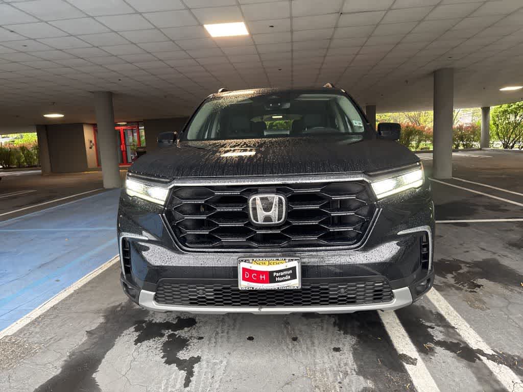 Thumbnail: 2023 Honda Pilot - 4