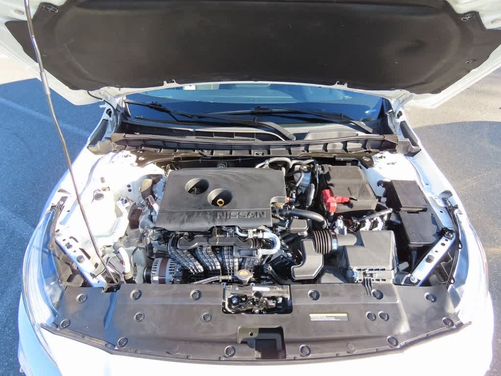 Thumbnail: 2020 Nissan Altima - 11