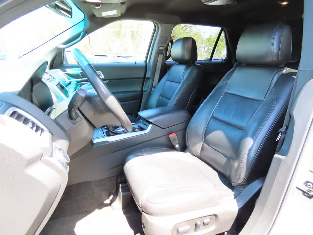 Thumbnail: 2013 Ford Explorer - 12