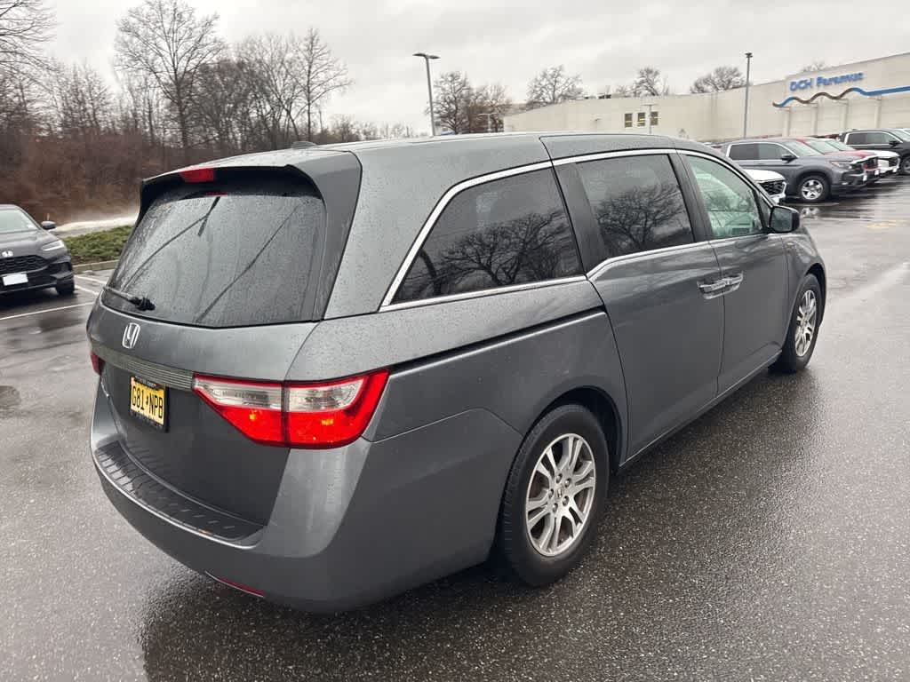 Thumbnail: 2011 Honda Odyssey - 21
