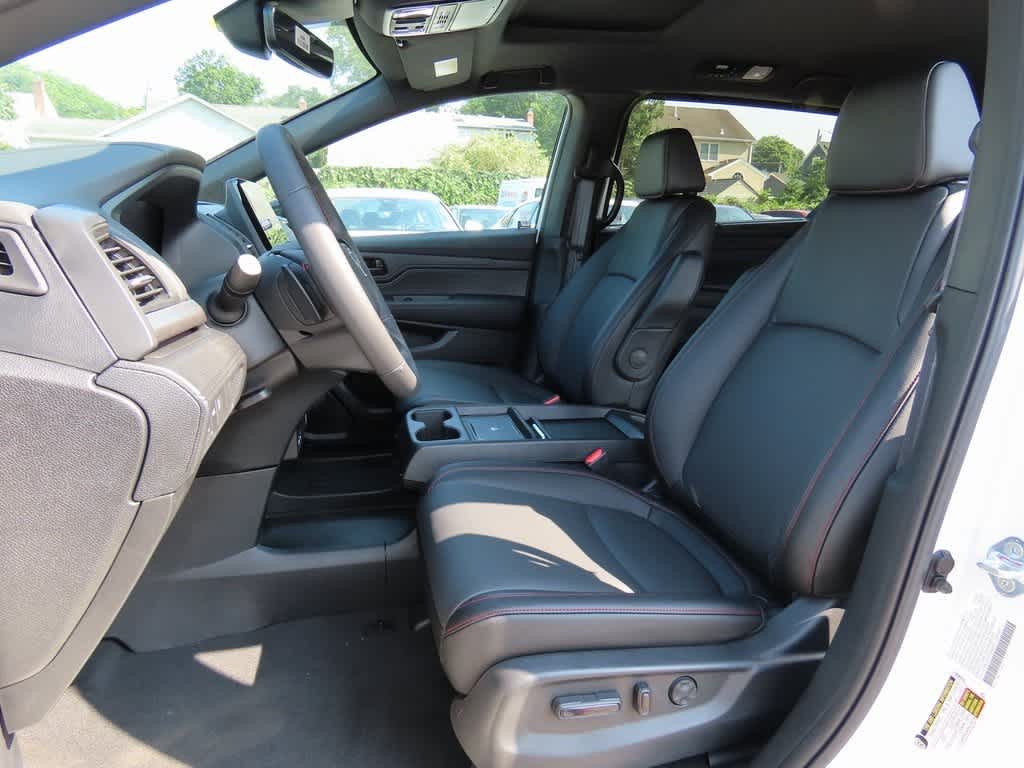 2025 Honda Odyssey Sport 13