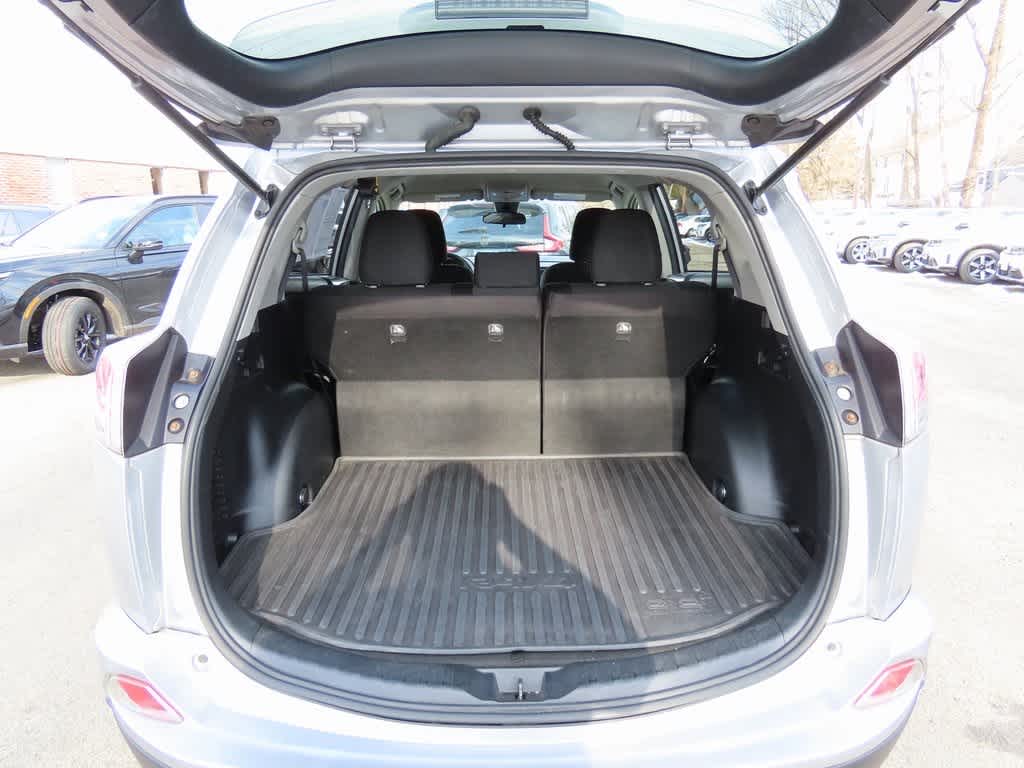 Thumbnail: 2018 Toyota RAV4 - 12