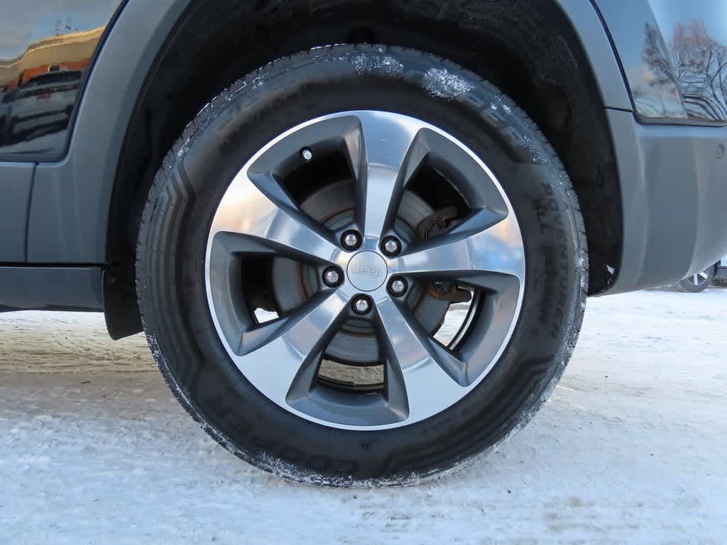 Thumbnail: 2019 Jeep Cherokee - 10