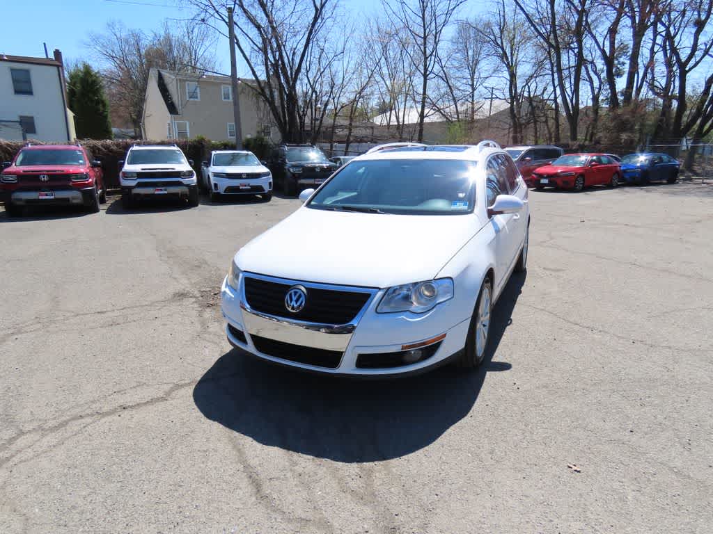 2010 Volkswagen Passat Komfort -
                  Paramus, NJ