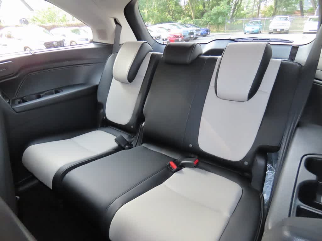 Thumbnail: 2026 Honda Odyssey - 15