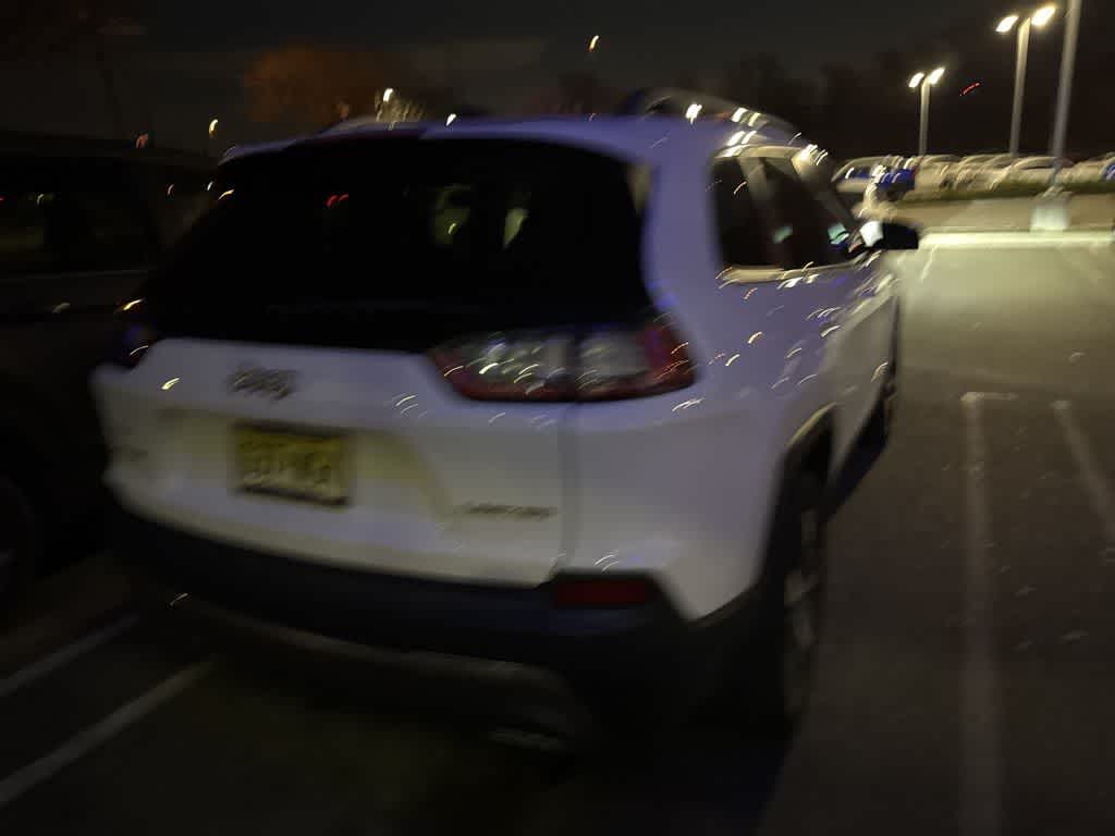 Thumbnail: 2020 Jeep Cherokee - 18