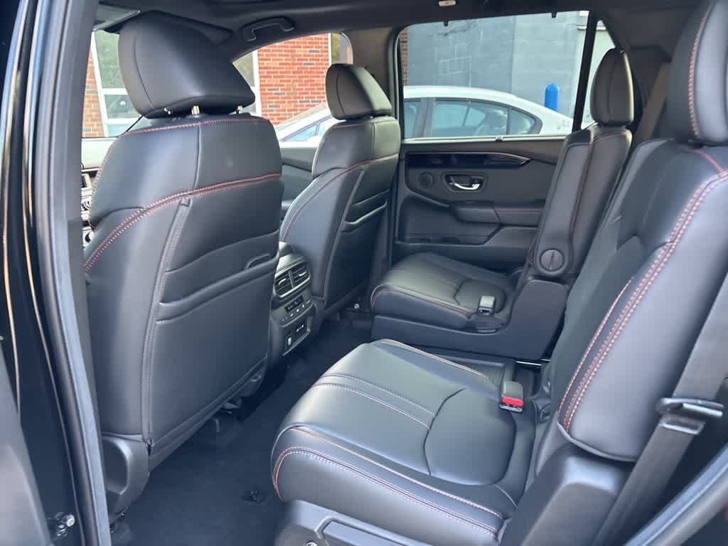 Thumbnail: 2025 Honda Pilot - 8