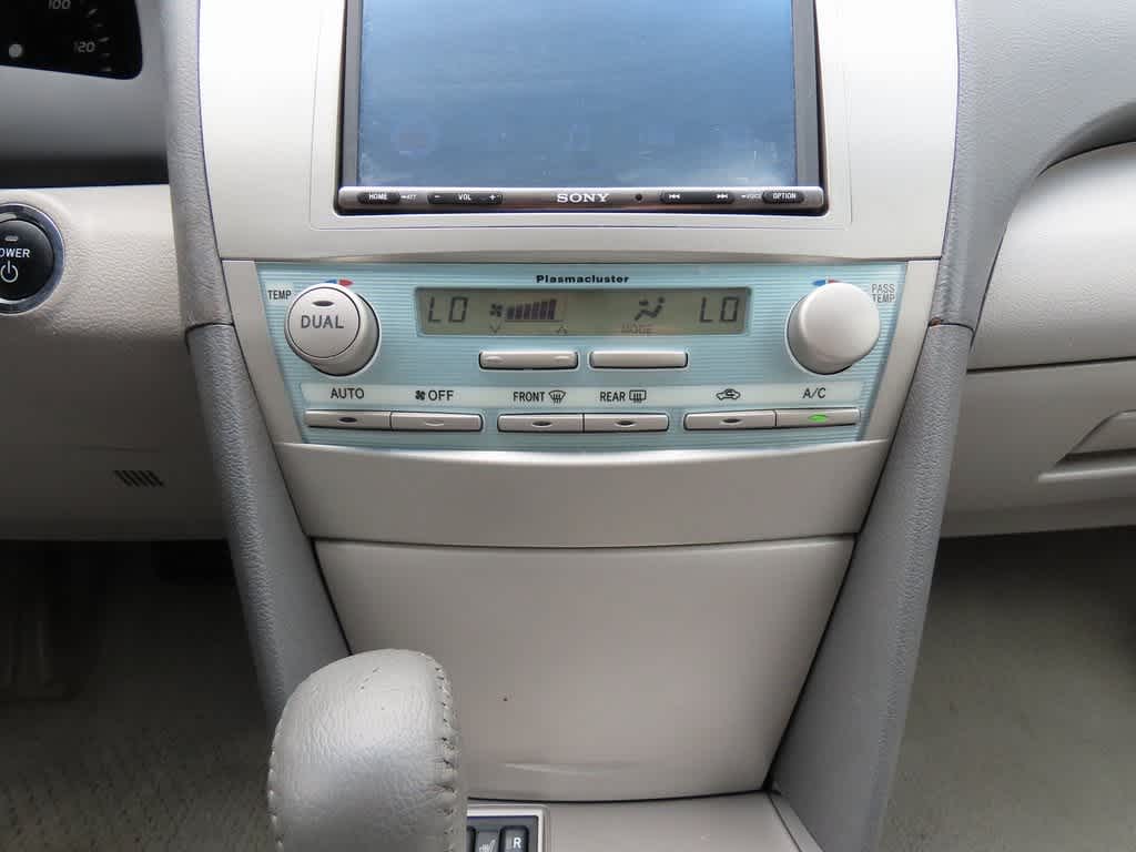 2008 Toyota Camry Base 21