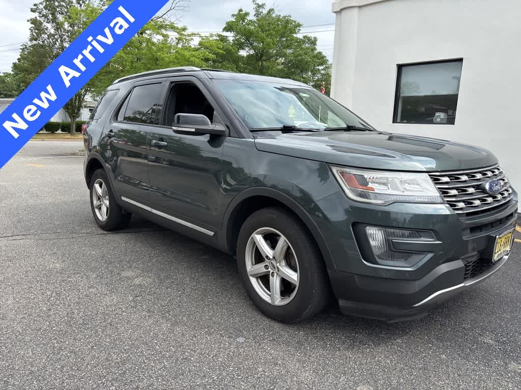 Thumbnail: 2016 Ford Explorer - 1