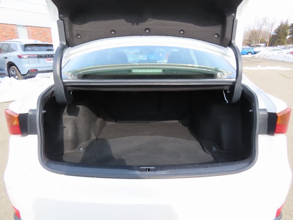 Thumbnail: 2019 Lexus IS - 10