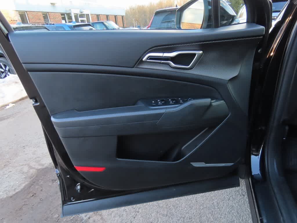 Thumbnail: 2023 Kia Sportage - 16