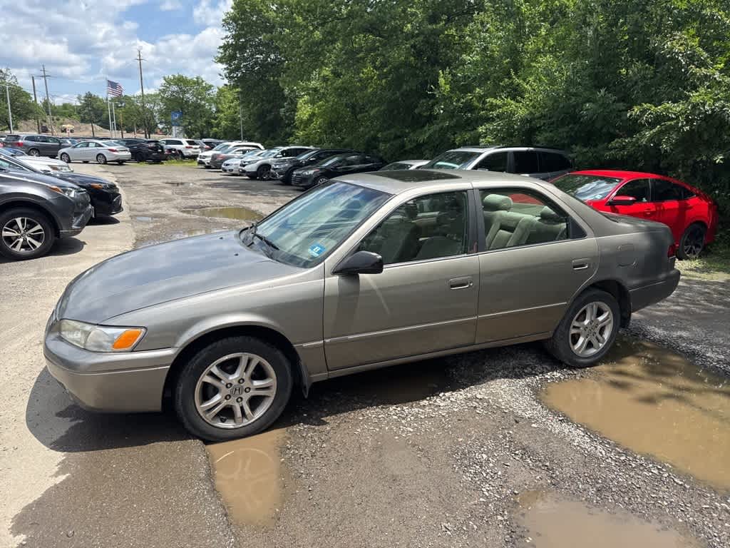 Thumbnail: 1998 Toyota Camry - 3