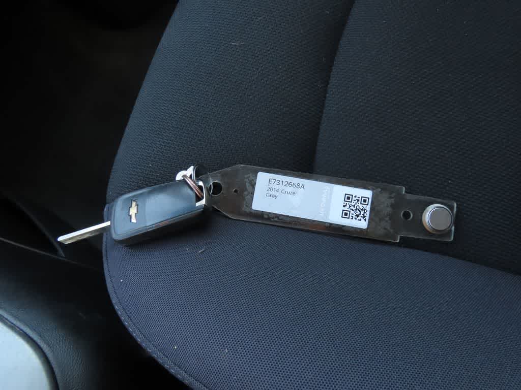 Thumbnail: 2014 Chevrolet Cruze - 23