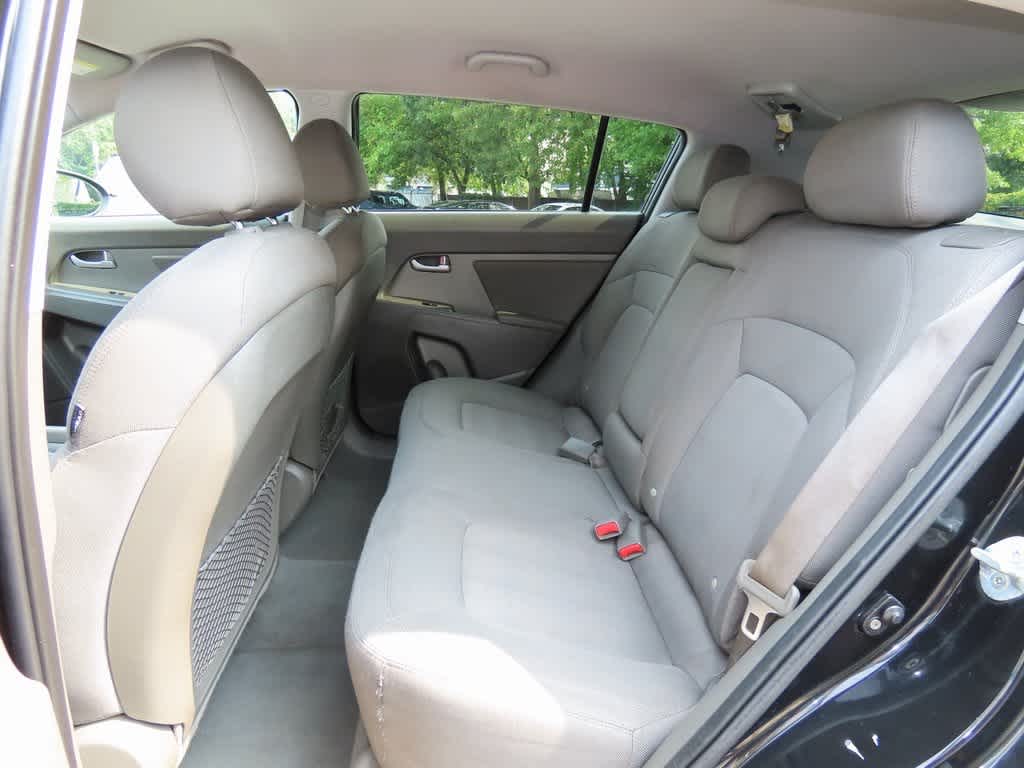 Thumbnail: 2011 Kia Sportage - 13