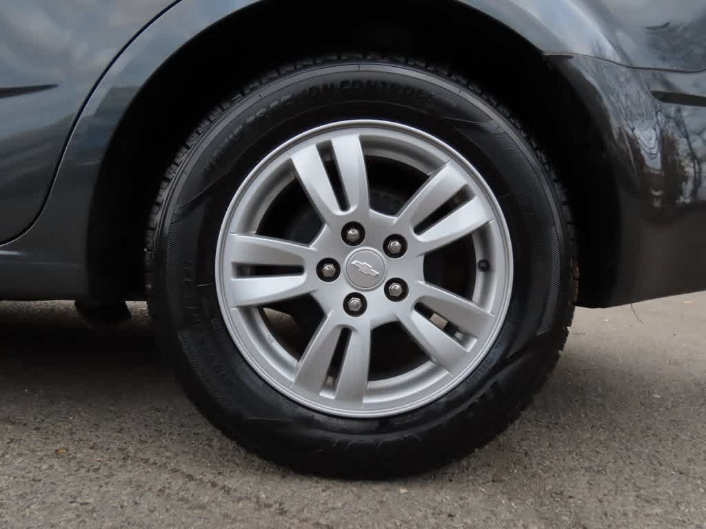 Thumbnail: 2014 Chevrolet Sonic - 8